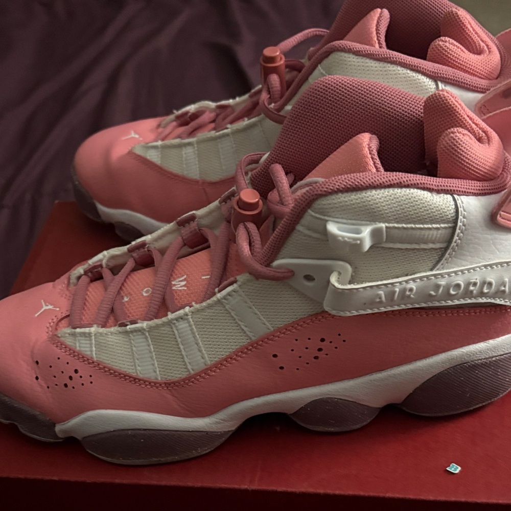 no box rarely worn Jordan Women's Sneakers in Pink and White
